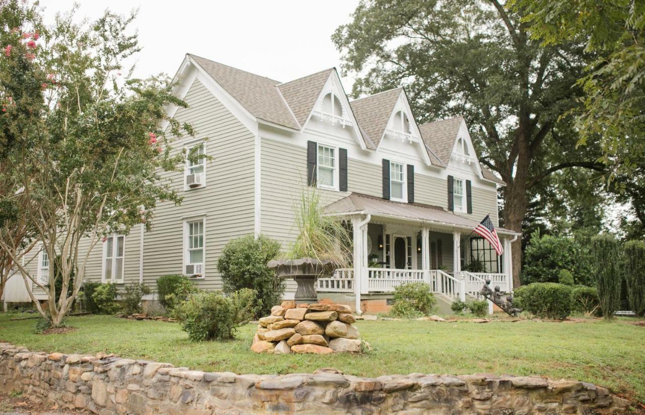 מורגנטון Bridgewater Hall Historic Inn מראה חיצוני תמונה